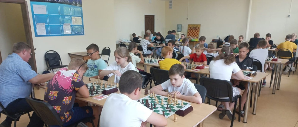 В Унече прошел турнир по быстрым шахматам, посвященный XXXV Всероссийскому Олимпийскому дню