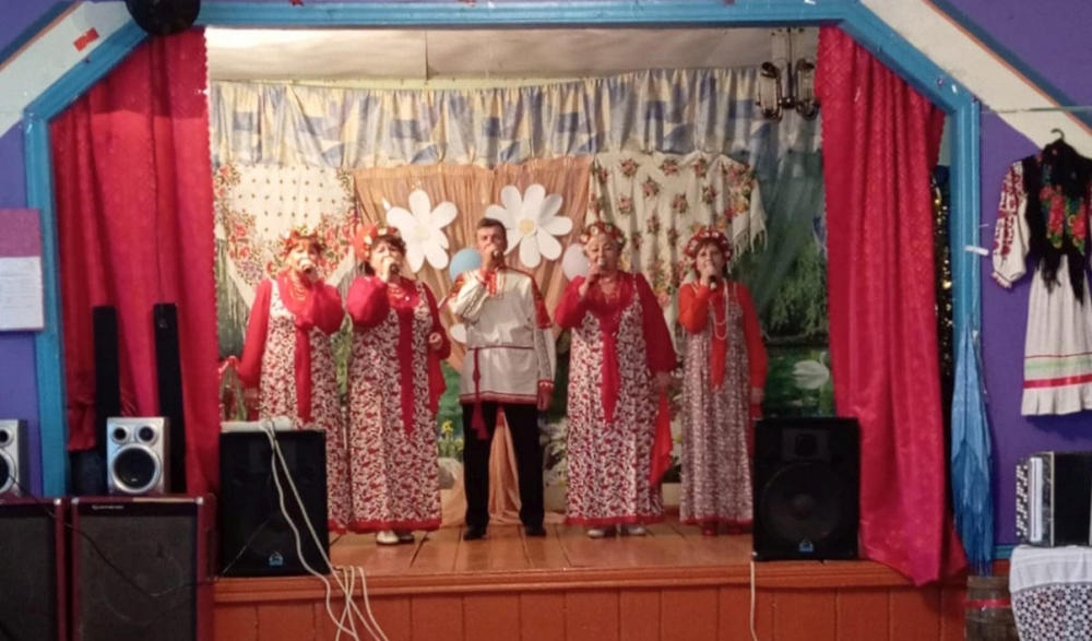 В д. Добрик Унечского района состоялся праздничный концерт «Лето красное, звонче пой»