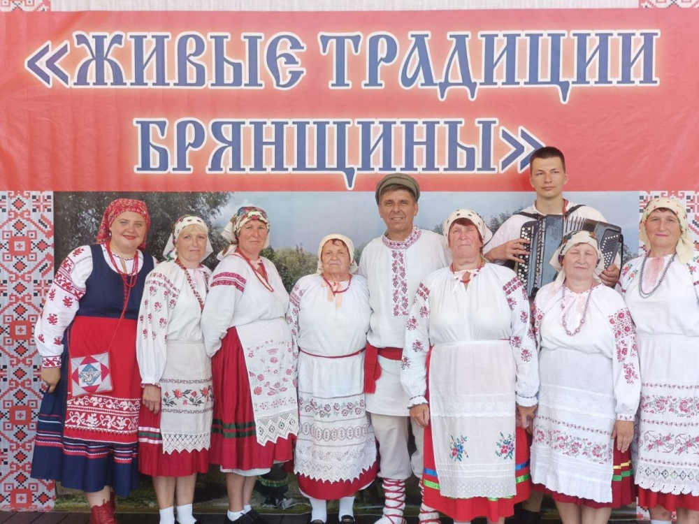 Народный фольклорный ансамбль «Десняночка» из Унечского с. Красновичи стал победителем фестиваля-конкурса «Живые традиции Брянщины»