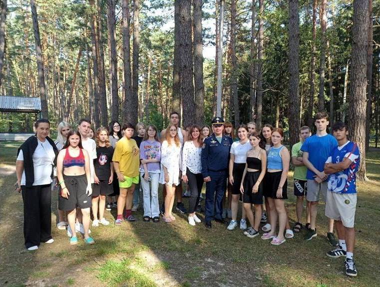 Дети из брянского центра «Лесной» встретились с бойцом СВо Андреем Шевченко