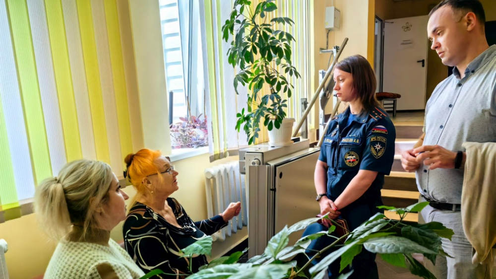 На Брянщине детский омбудсмен навестила жителей Курской области в ПВР