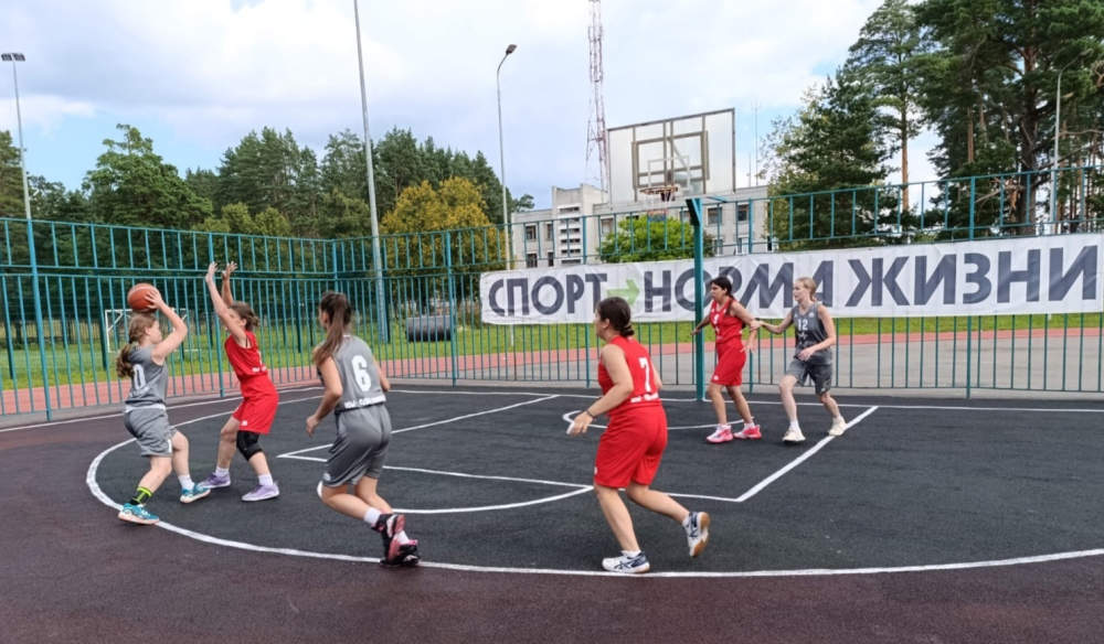 Унечские баскетболистки стали бронзовыми призерами Всероссийских массовых соревнований » Оранжевый мяч»