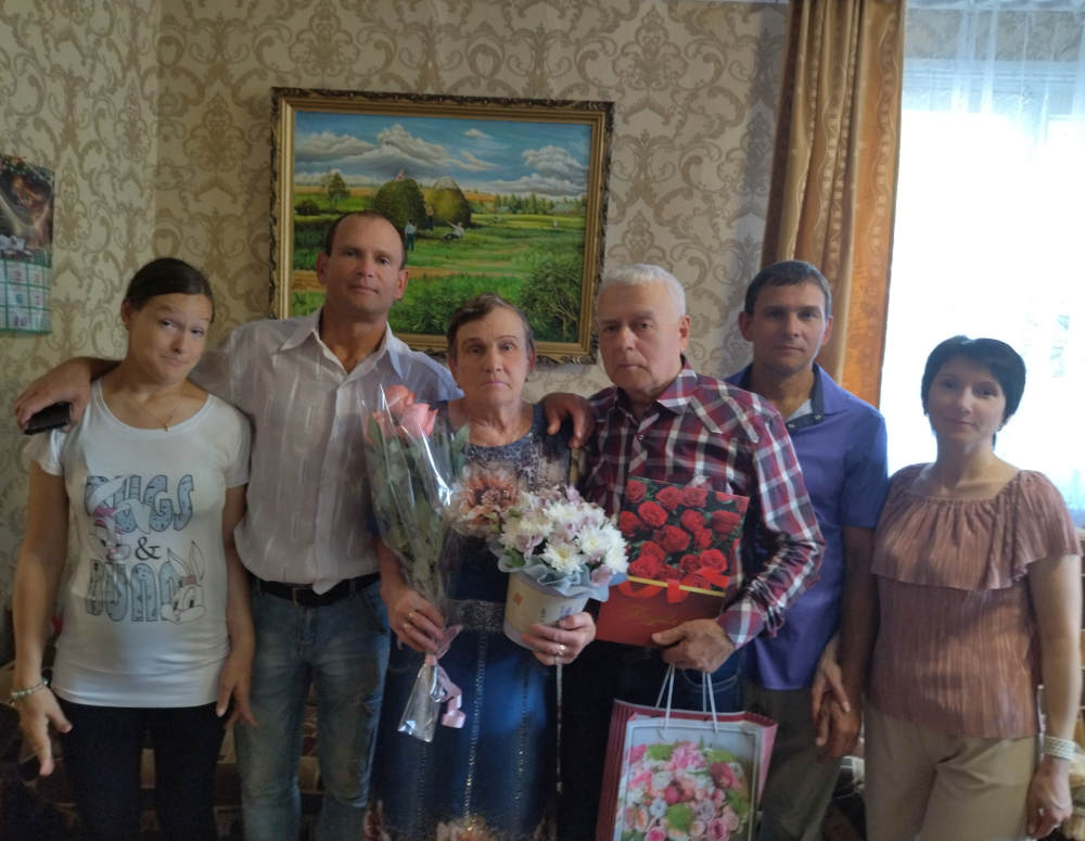 В Унече супруги Гореленко отметили золотую свадьбу