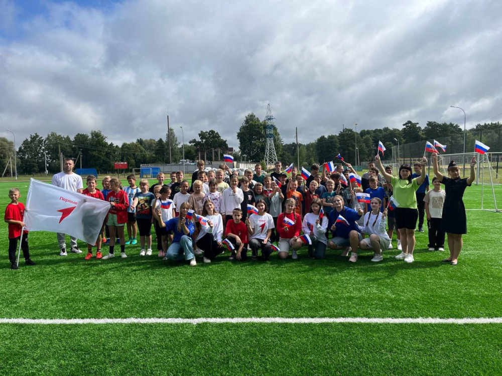 Унеча присоединилась к общероссийской акции «Зарядка со стражем порядка»