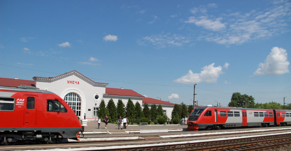 Администрация Унечского района поздравила жителей с Днём железнодорожника и Днём города