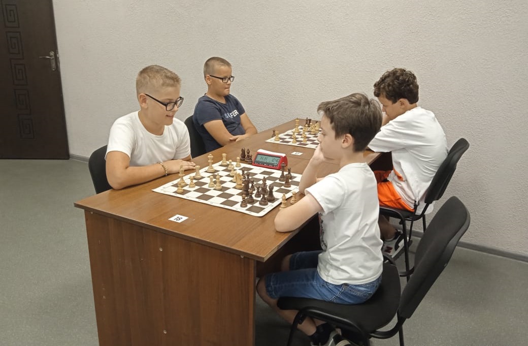 Унечские гроссмейстеры завоевали 9 наград Первенства Брянской области по решению шахматной композиции