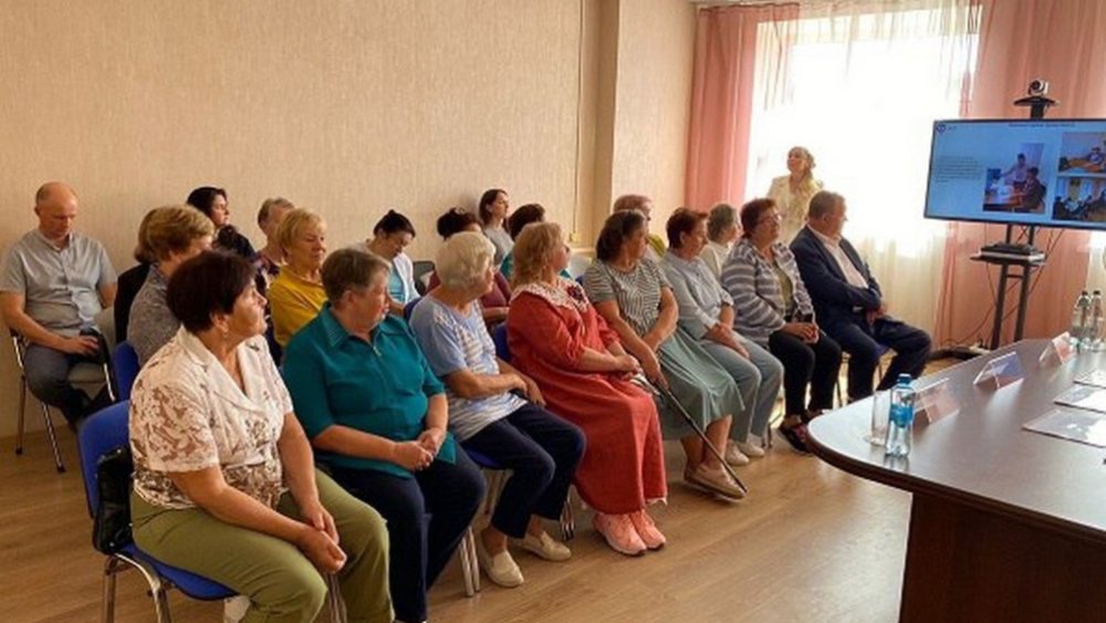 Жуковке Брянской области открылся Центр общения старшего поколения