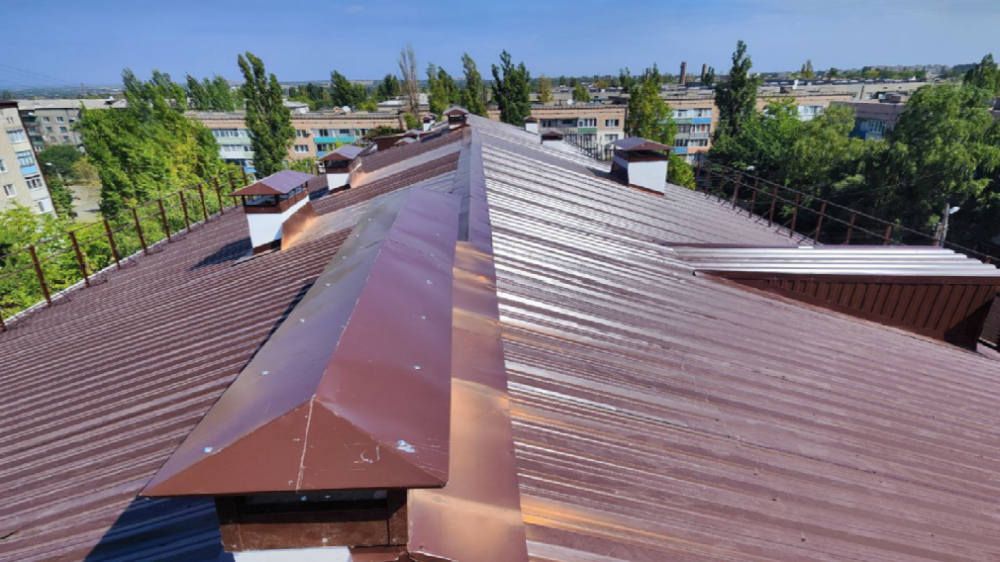 В подшефной Брянке восстановлено 80 соцобъектов и многоквартирных домов