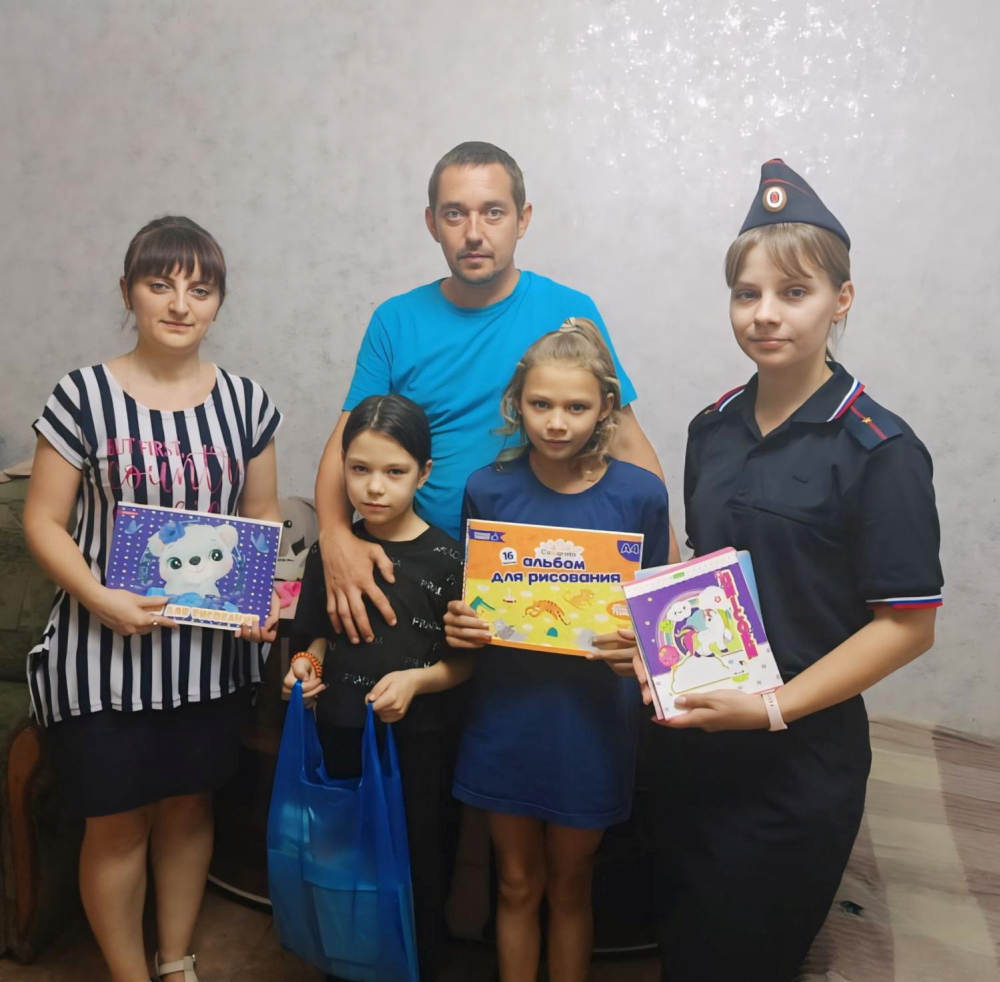 В Унечском районе подвели итоги проведения благотворительных акций «Семья-семье» и «Помоги пойти учиться»