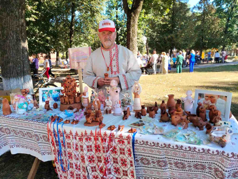 Унечский Народный мастер декоративно-прикладного искусства Александр Мысливченко принял участие в фестивале казачьей культуры