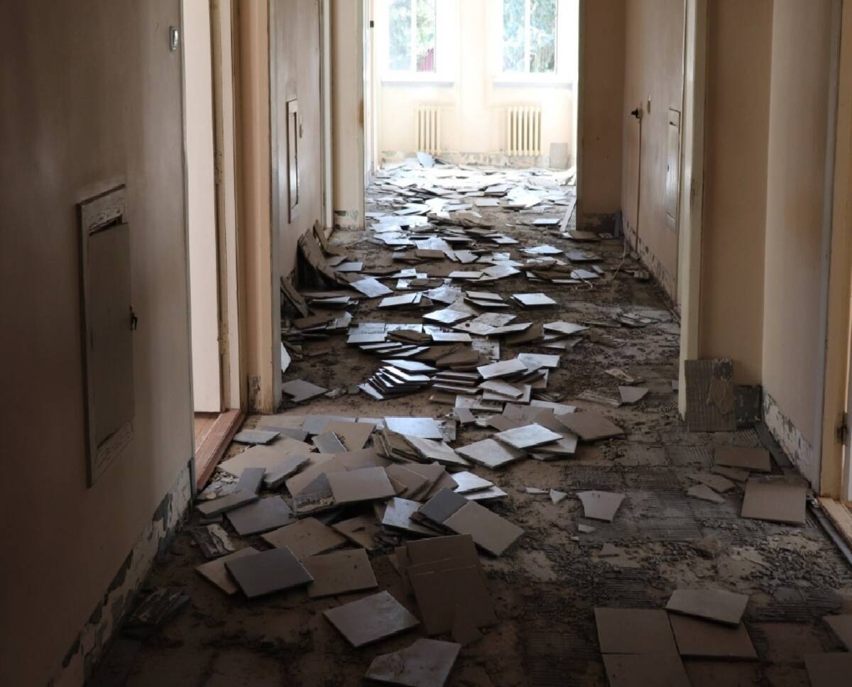 В Трубчевске ведётся капитальный ремонт поликлиники