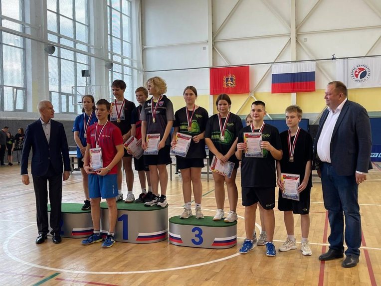 Во дворце единоборств имени Осипенко прошел Чемпионат Брянска по настольному теннису