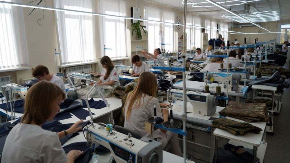 В Брянске молодежь обучают профессии швеи
