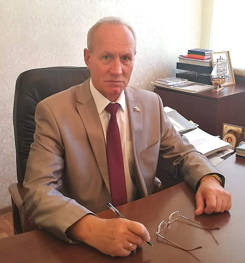 В Унече на заслуженный отдых проводили начальника сервисного локомотивного депо