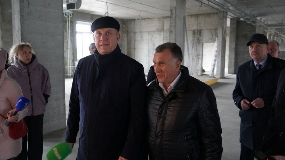 В Брянской области продолжается строительство социально значимых объектов