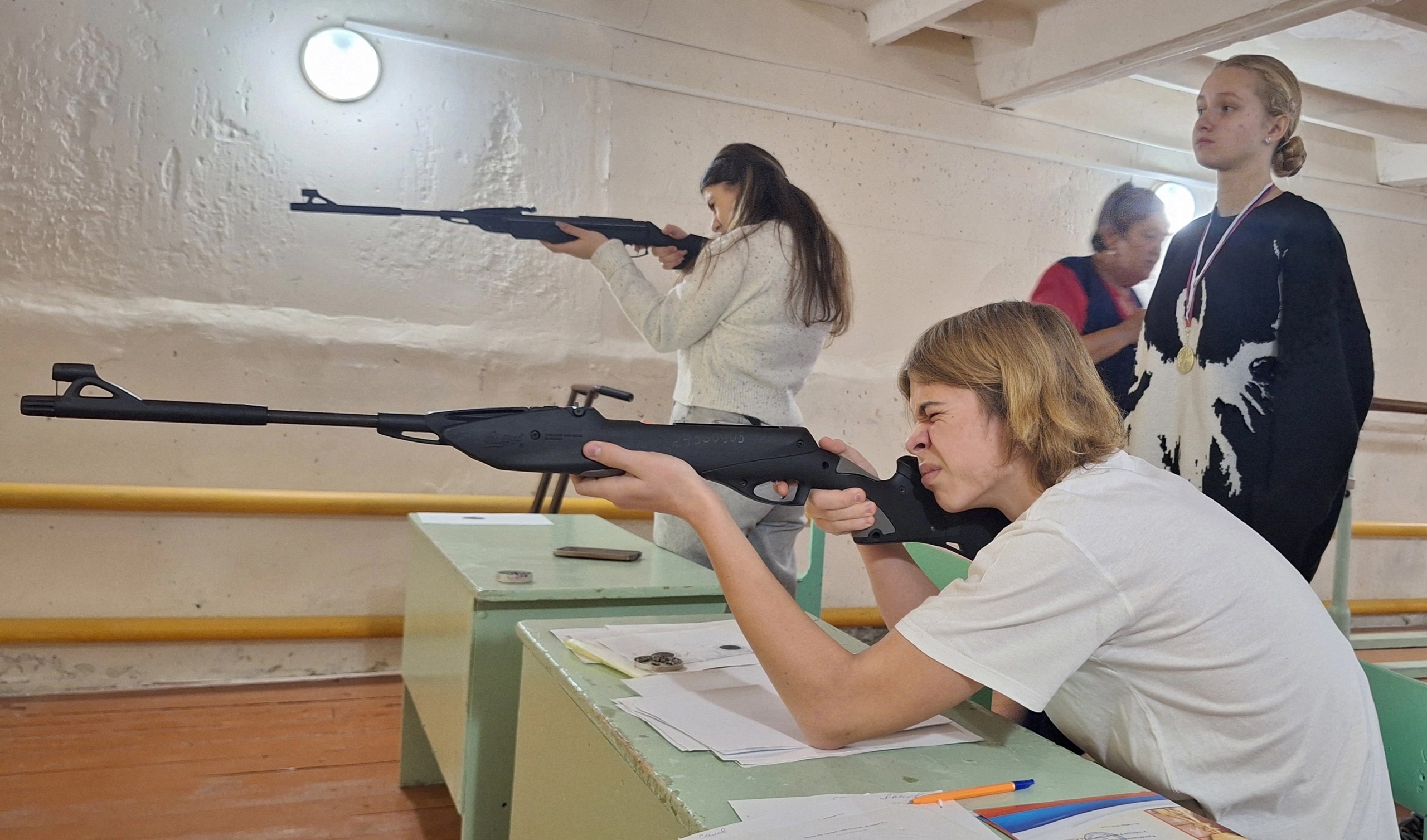В Унече прошли соревнования по стрельбе из пневматической и лазерной винтовок