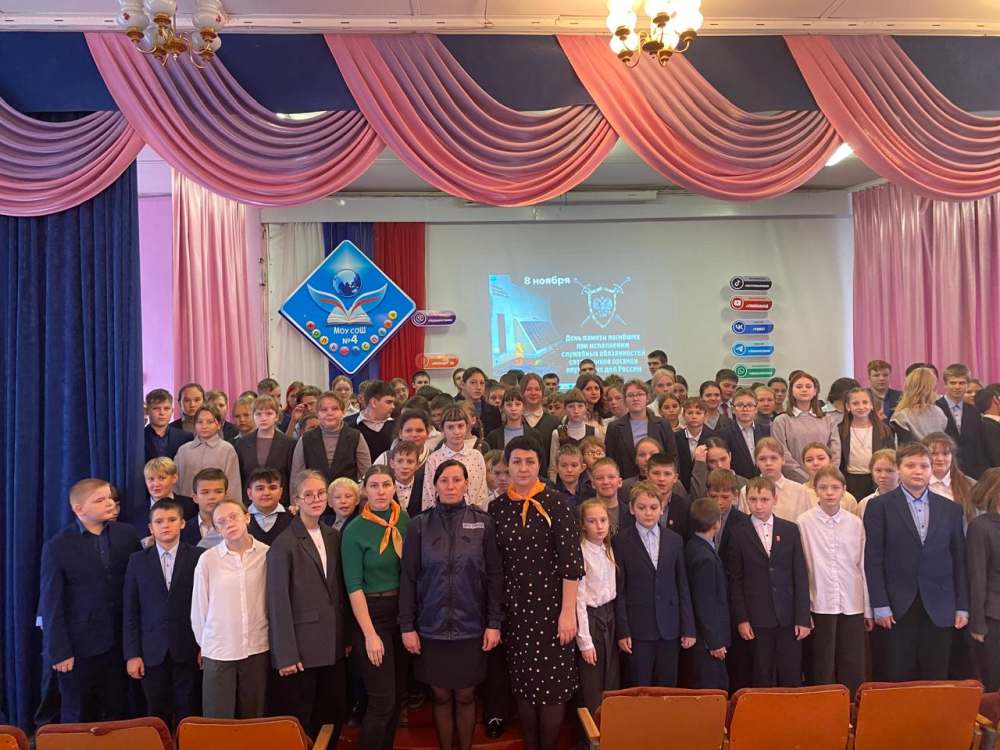 В Унече прошло мероприятие, посвященное памяти сотрудников ОВД погибших при исполнении служебных обязанностей