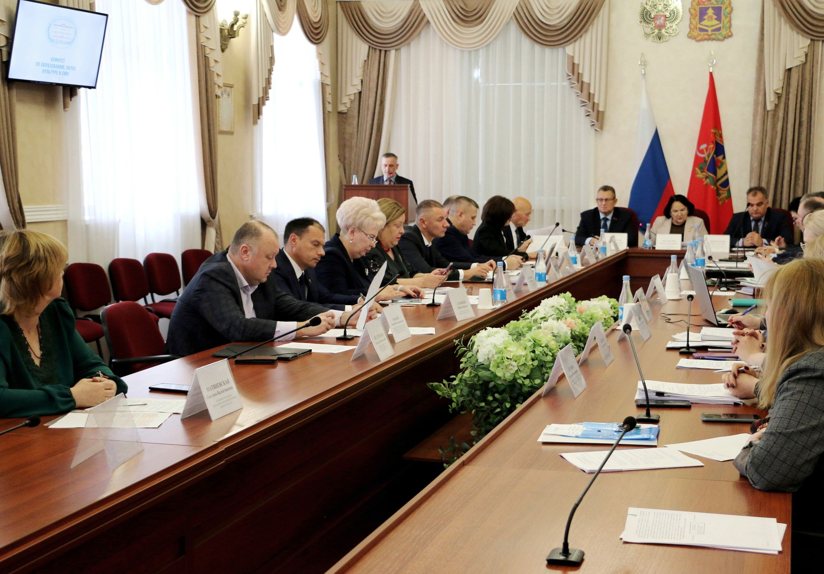 На развитие образования и науки Брянской области направят 21,7 миллиарда рублей