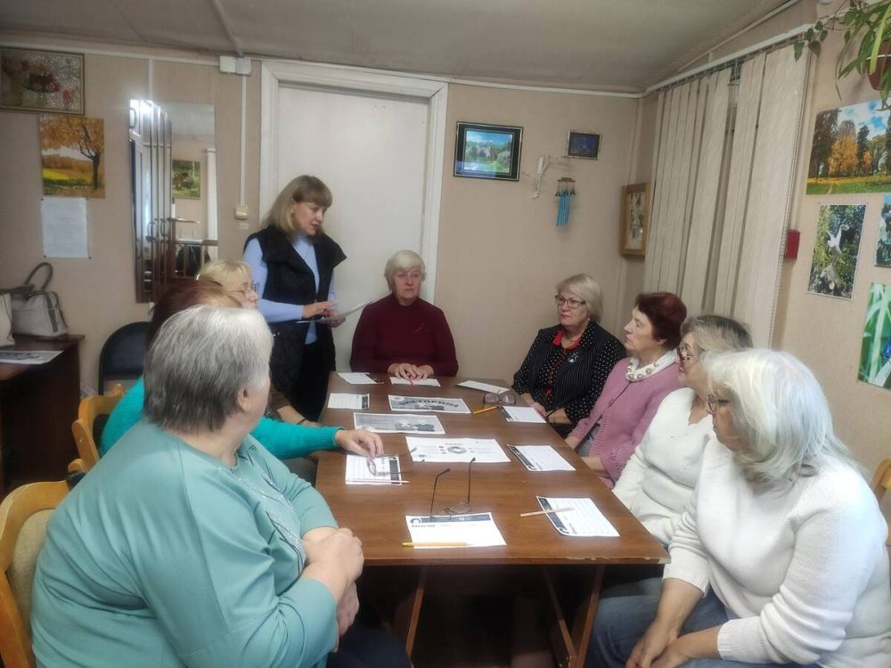 Стародубских пенсионеров обучают финансовой грамотности