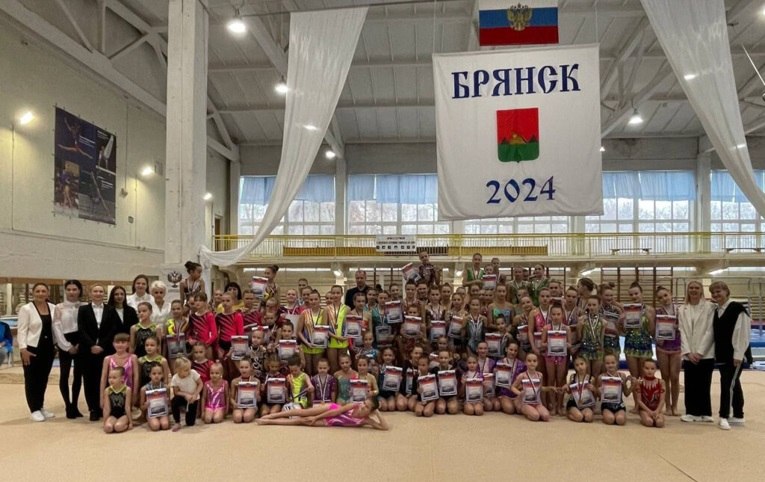 В Брянске состоялось первенство региона по спортивной акробатике