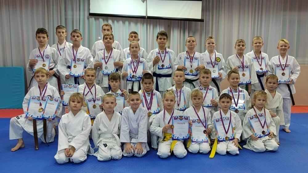 Унечские юные спортсмены завоевали золотые, серебряные и бронзовые награды областного турнира по Всестилевому каратэ