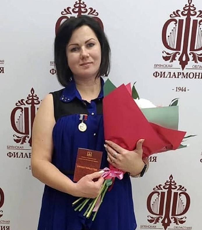 Анна Дюбо из Стародуба удостоена знака «Материнская слава»