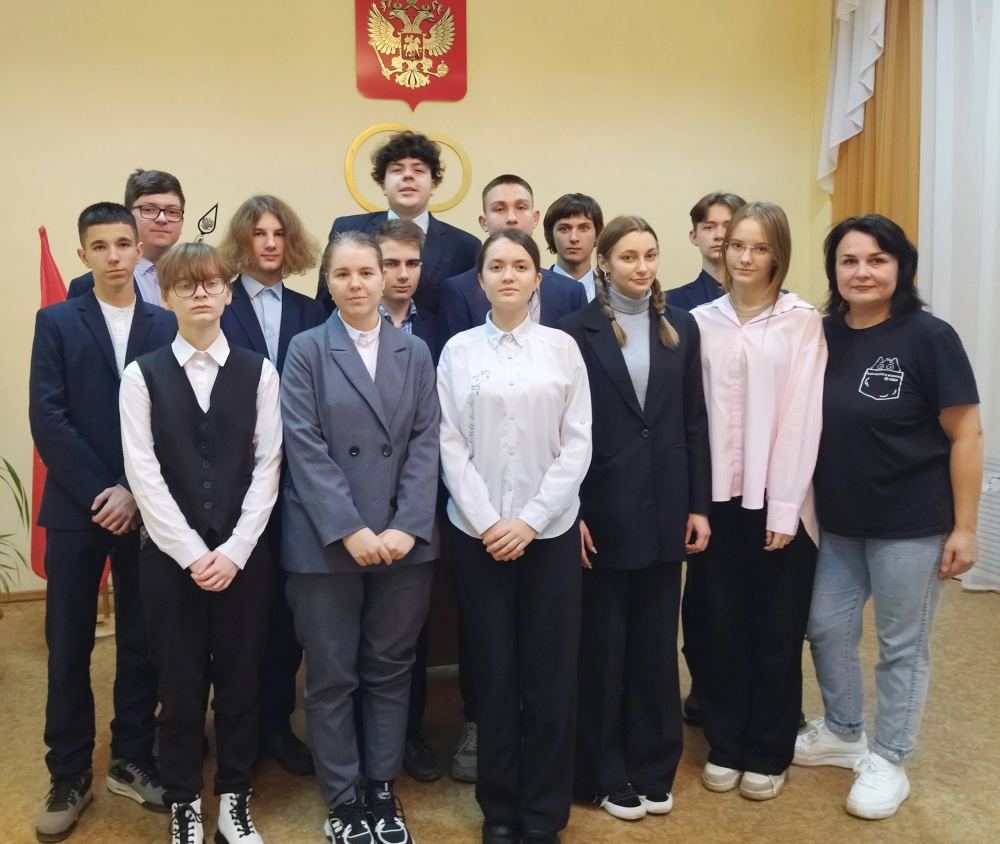 В отделе ЗАГС Унечского района для школьников провели «День открытых дверей»