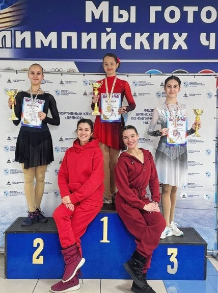 В Брянске прошел Кубок губернатора по фигурному катанию