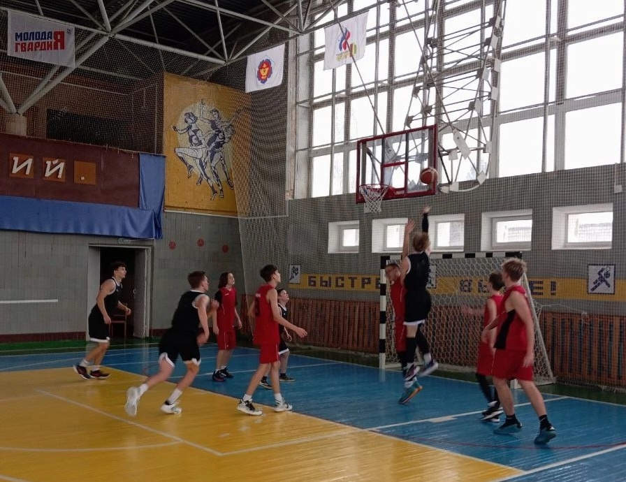 В Унече прошли соревнования муниципального этапа по баскетболу «КЭС- БАСКЕТ»