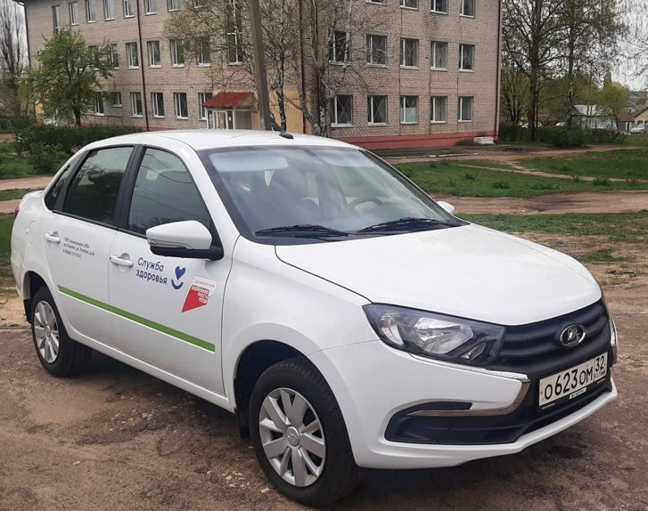 Автопарк медучреждений Брянской области пополнили 11 новых автомобилей