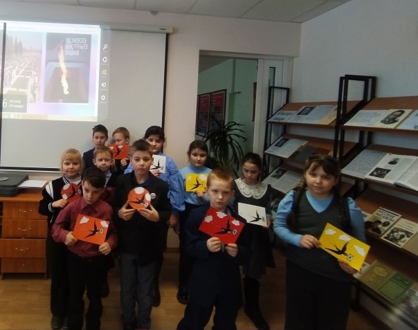 В библиотеке с. Высокое прошли мероприятия Всероссийской патриотической акции «Блокадная ласточка»