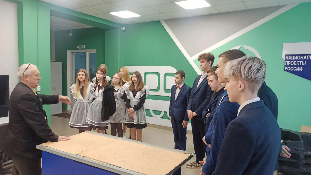 Учащиеся 9-ых классов школы № 4 побывали в Унечском техникуме отраслевых технологий и транспорта им. Героя России А. В. Рассказы