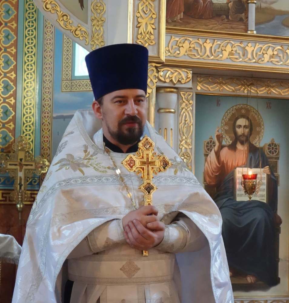 Благочинный Унечского церковного округа протоиерей Петр Климчук поздравил жителей с Рождеством Христовым