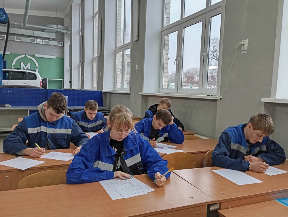 В Унечском техникуме им. Героя России А. Рассказы прошла олимпиада профмастерства