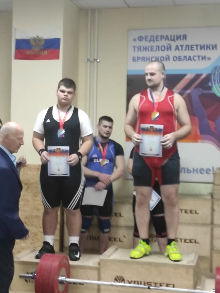 Унечский спортсмен Латушко Максим стал серебряным призером Кубка Брянской области по тяжелой атлетике