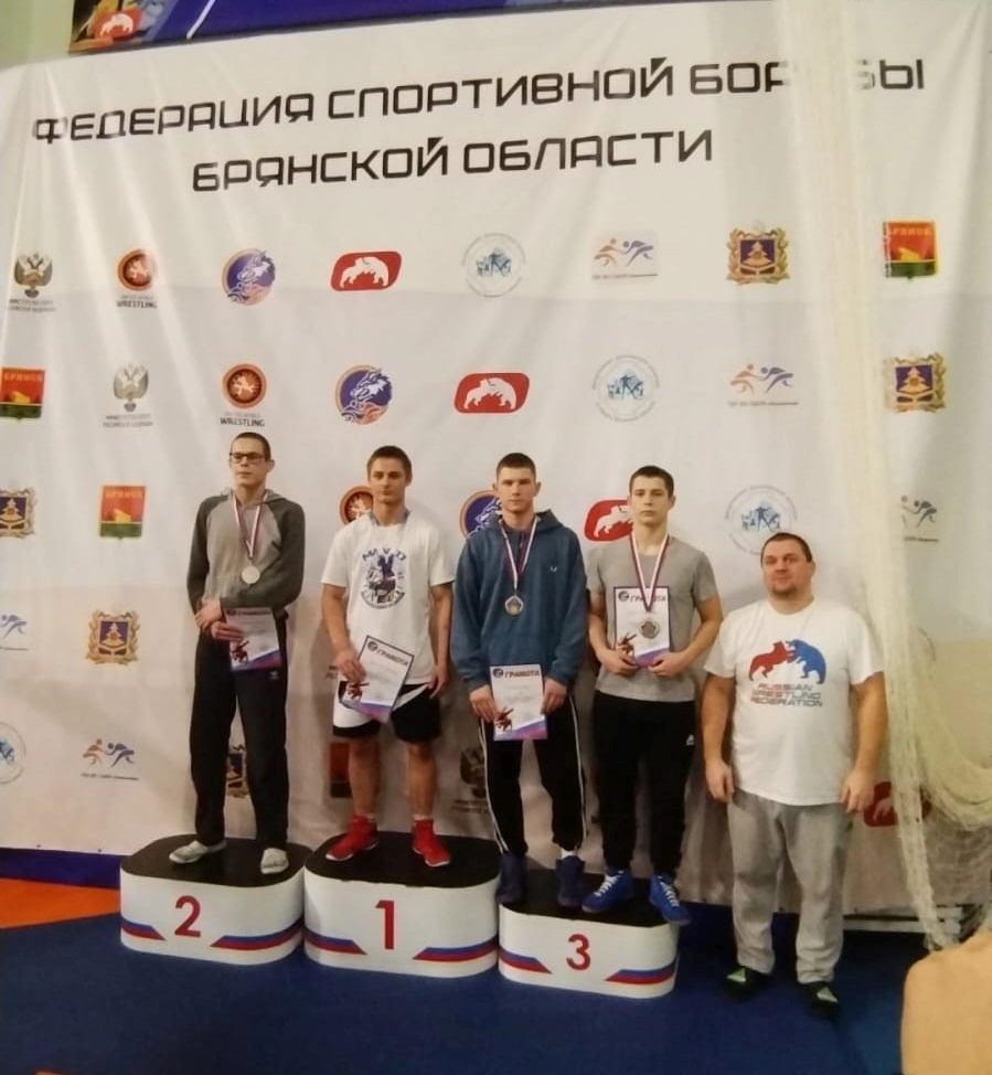 Унечские спортсмены стали победителями и призерами первенства Брянской области по спортивной борьбе