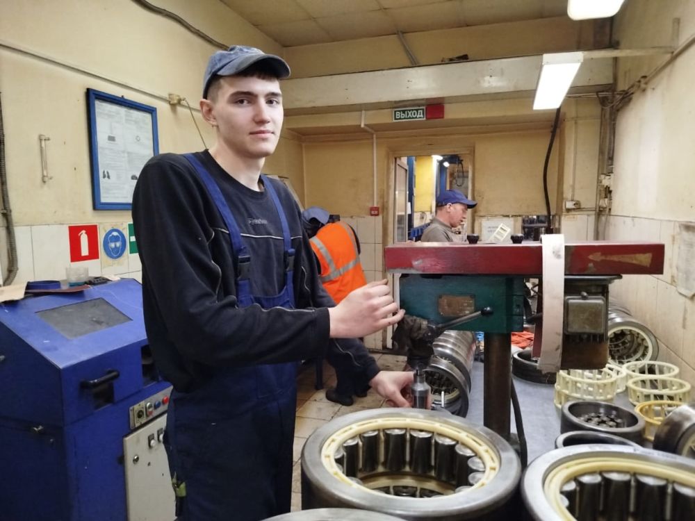 Молодой работник вагонного ремонтного депо Унеча рассказал о важной роли рабочей профессии