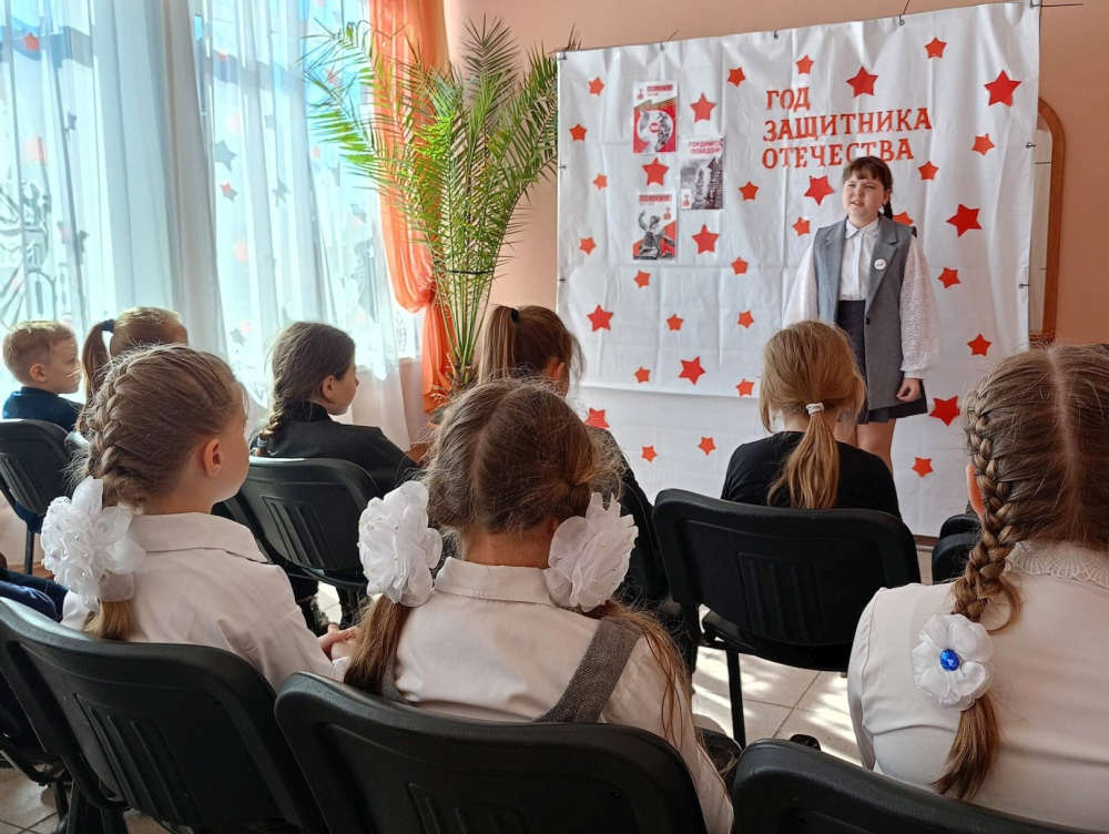 В КДЦ «ЛУЧ» г. Унеча прошел час поэзии