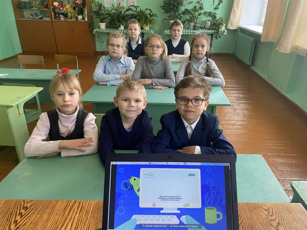 В Унечском районе для школьников провели образовательное мероприятие «ЦИФРОВОЙ ЛИКБЕЗ»