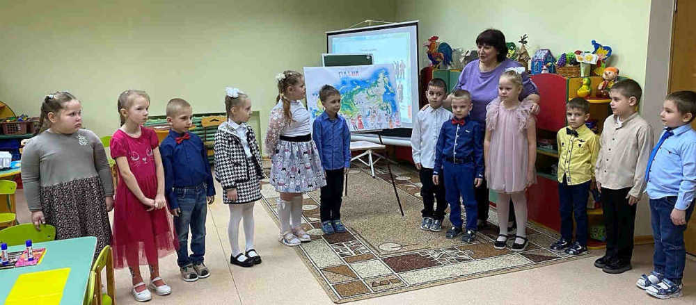 В Унече воспитатель д/с «Дельфин» рассказала о важности нравственно-патриотического воспитания дошкольников