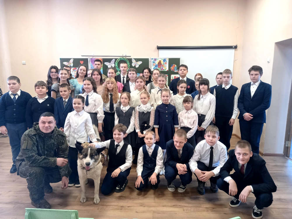 В Унечском районе школьники села Староселье встретились с сотрудниками Военной комендатуры