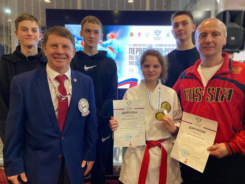 Лосева Александра из Унечи стала победителем и призером Фестиваля и Первенства России по всестилевому каратэ