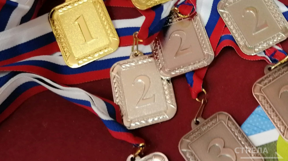 Брянские тяжелоатлеты успешно выступили на чемпионате ЦФО