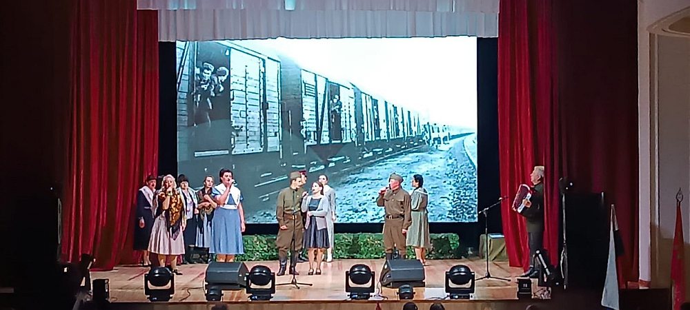 В Унече День Победы отметили грандиозным праздничным концертом