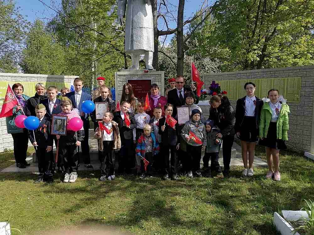В селе Красновичи Унечского района прошло торжественное мероприятие, посвященное 80-летию Великой Победы