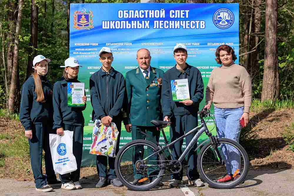 Унечские школьники стали победителями регионального слета лесничеств