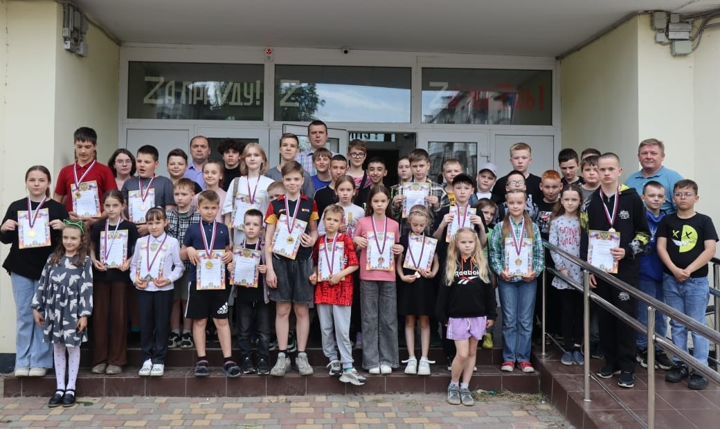 В Унече шахматисты спортшколы «Электрон» посвятили открытое первенство Международному дню защиты детей