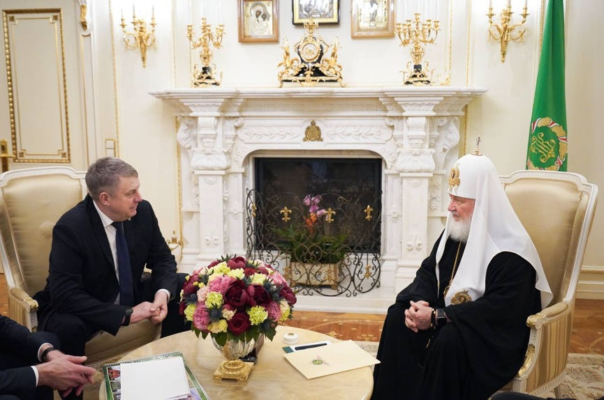 Губернатор Брянской области рассказал главе РПЦ Кириллу о строительстве храма в Меленске