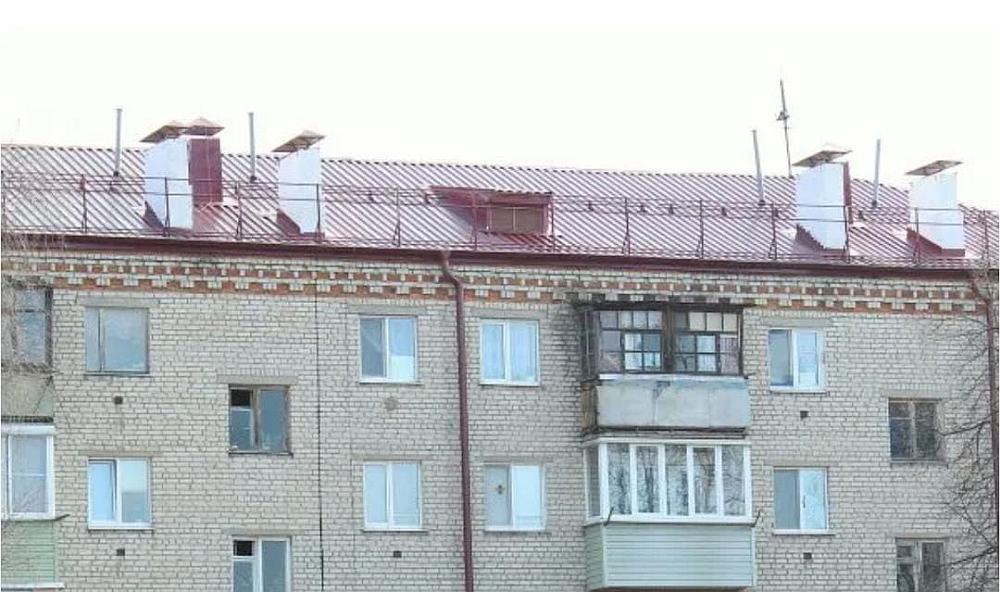 В Унечском районе отремонтировали крыши еще двух многоквартирных домов