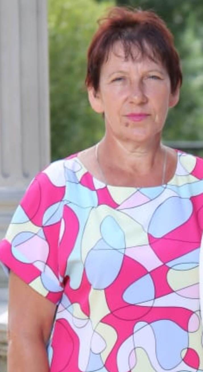 Коллектив школы д. Березина поздравил коллегу с юбилеем